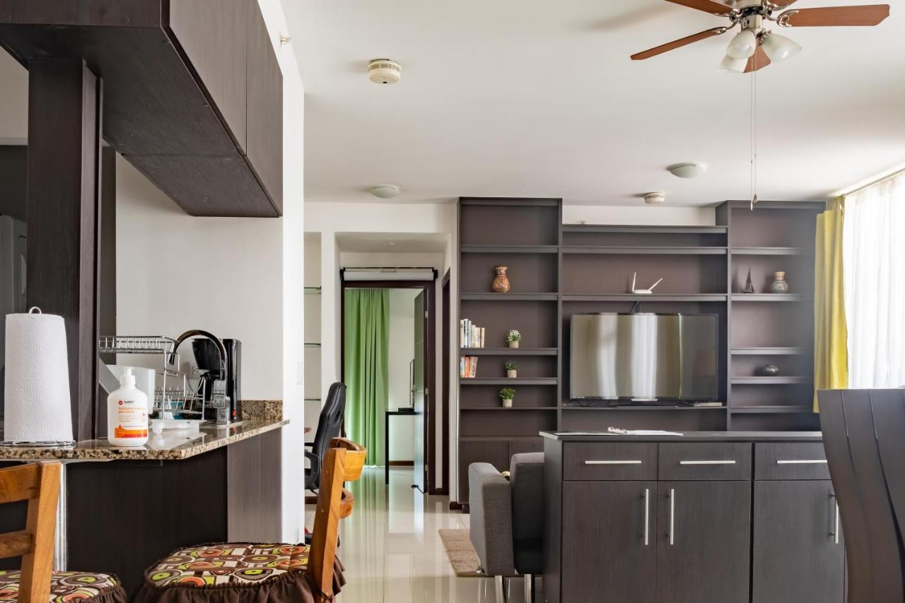 Lujoso condominio con lavadora y secadora, S. José San José Extérieur photo